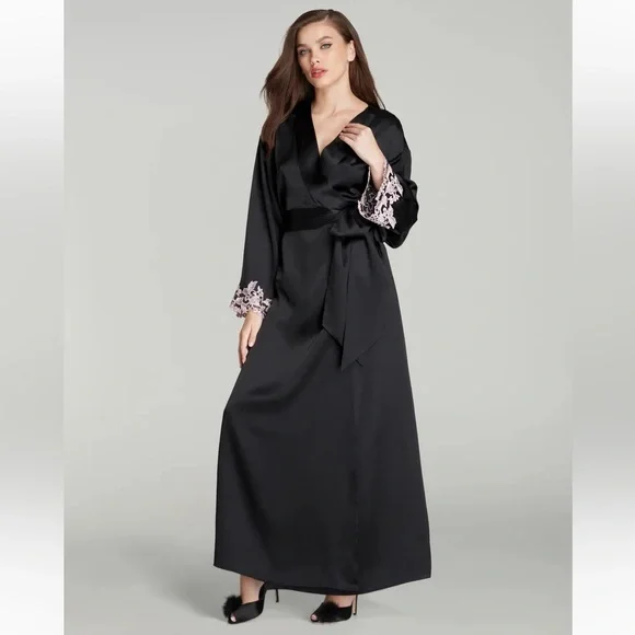 NWT Agent Provocateur 100% Silk Darina Dressing Gown Black Robe Luxury Lingerie - Picture 1 of 17